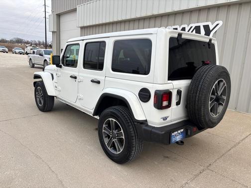2023 Jeep Wrangler Sahara