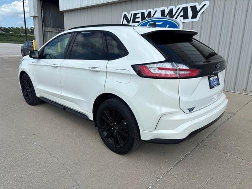 2022 Ford Edge ST Line