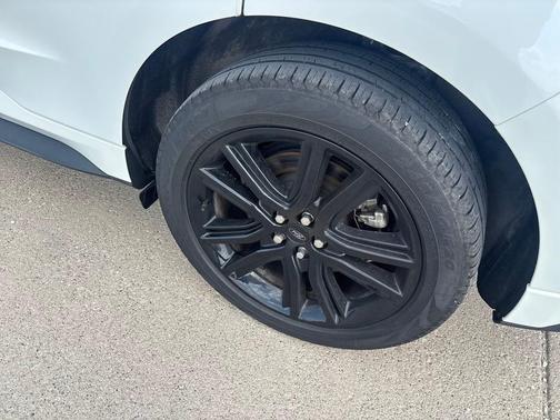 2022 Ford Edge ST Line