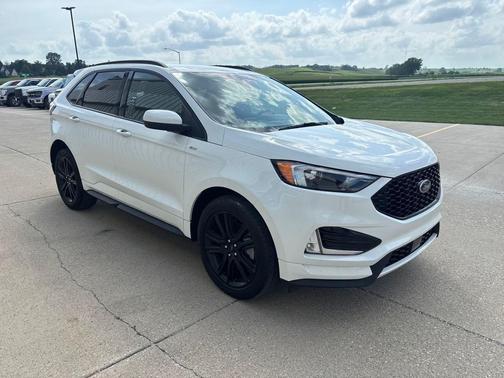2022 Ford Edge ST Line