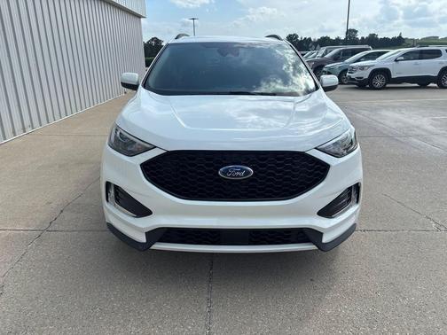 2022 Ford Edge ST Line