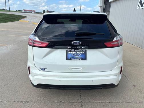2022 Ford Edge ST Line