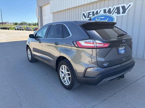 Gray Metallic 2022 Ford Edge SEL