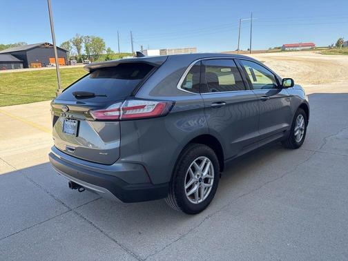 Gray Metallic 2022 Ford Edge SEL