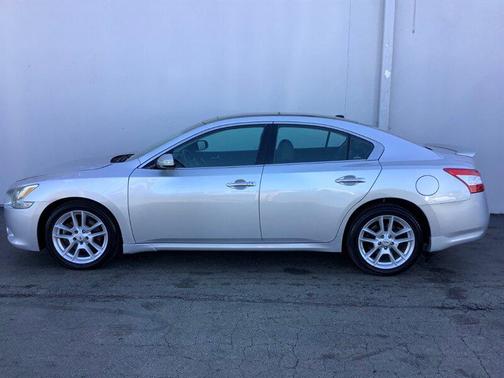 2010 Nissan Maxima SV