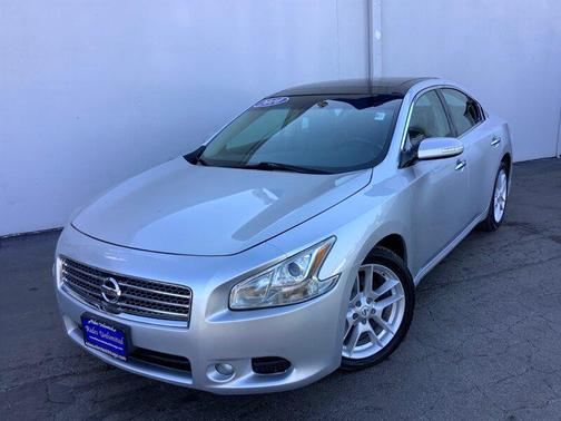 2010 Nissan Maxima SV