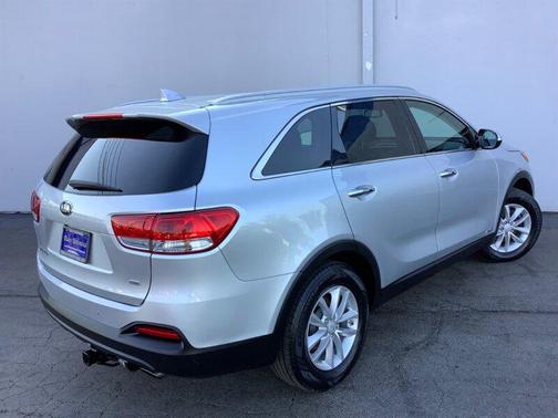 2018 Kia Sorento LX