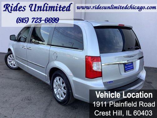 2012 Chrysler Town & Country Touring-L