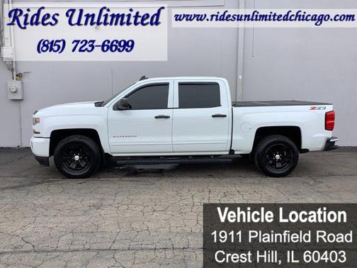 Iridescent Pearl Tricoat 2018 Chevrolet Silverado 1500 2LT