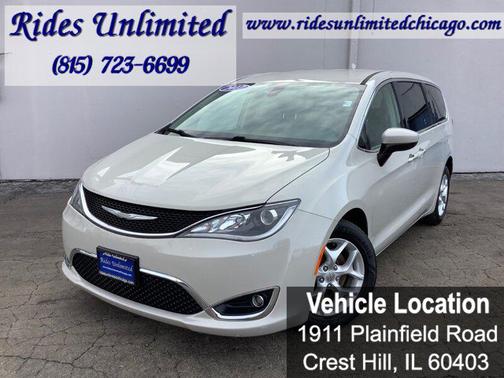 2017 Chrysler Pacifica Touring