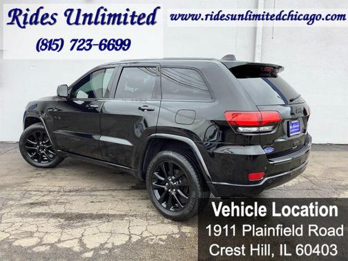Diamond Black Crystal Pearlcoat 2018 Jeep Grand Cherokee Altitude