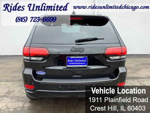 Diamond Black Crystal Pearlcoat 2018 Jeep Grand Cherokee Altitude
