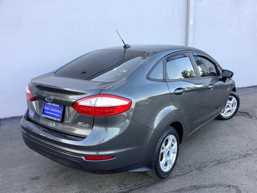 2016 Ford Fiesta SE