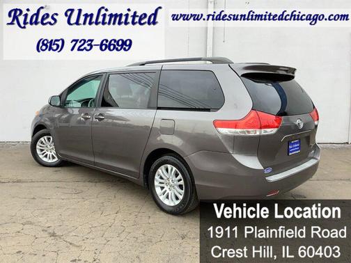 2014 Toyota Sienna XLE