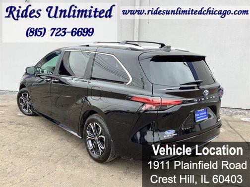 2025 Toyota Sienna Platinum