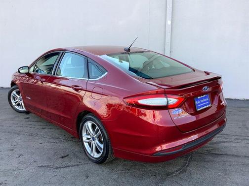 2015 Ford Fusion Hybrid SE