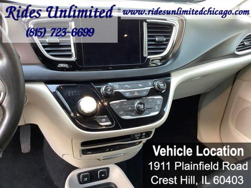 Velvet Red Pearlcoat 2017 Chrysler Pacifica Touring-L