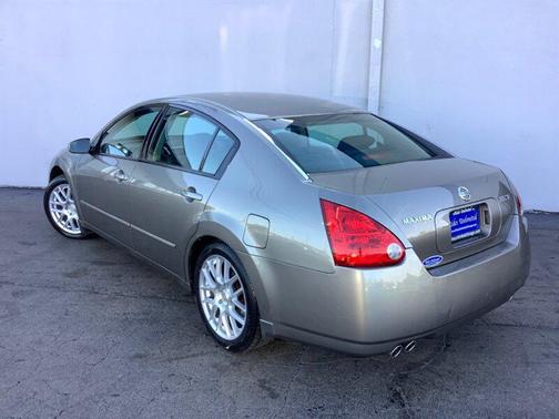 2005 Nissan Maxima SE