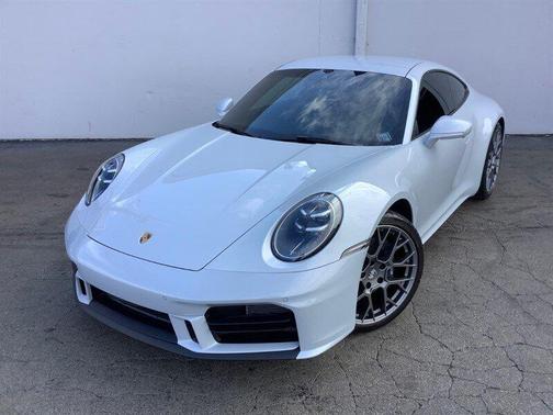 2025 Porsche 911 Carrera