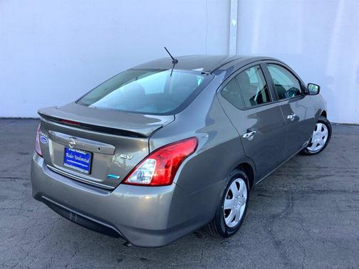 2015 Nissan Versa 1.6 SV