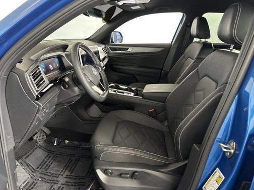 2024 Volkswagen Atlas Cross Sport 2.0T SE w/Technology 4MOTION