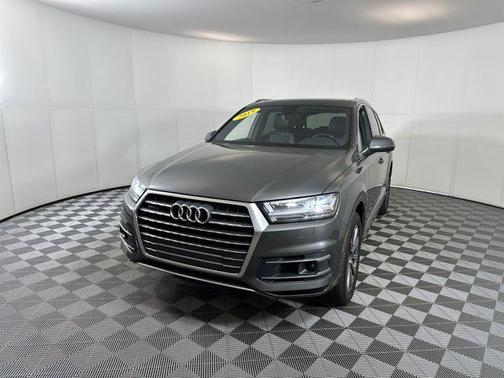 2019 Audi Q7 55 Premium Plus