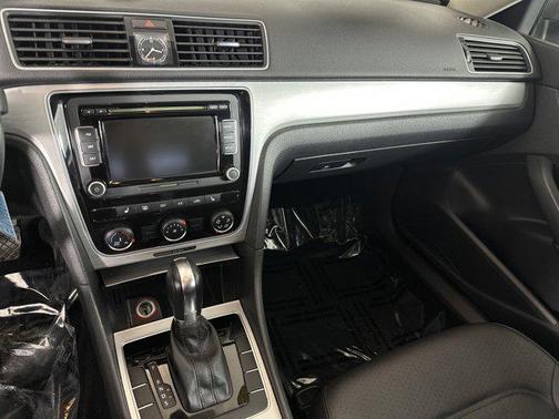 2013 Volkswagen Passat 2.5 SE