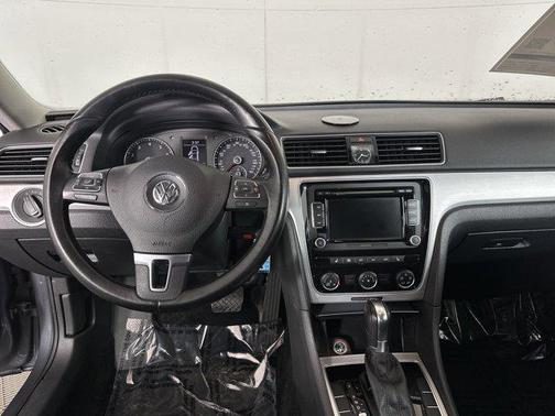 2013 Volkswagen Passat 2.5 SE