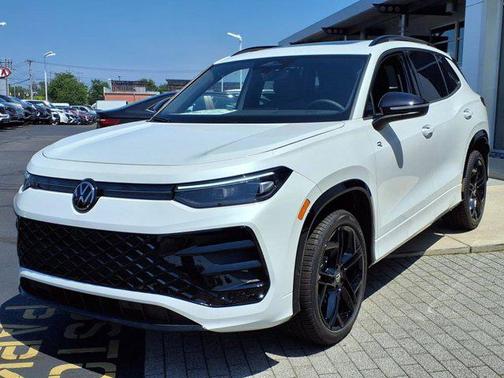 2025 Volkswagen Tiguan 2.0T SE R-Line Black 4MOTION