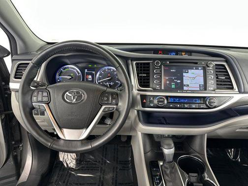 2017 Toyota Highlander Hybrid Platinum