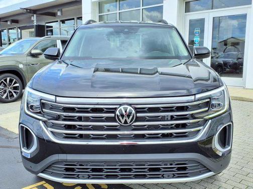 2025 Volkswagen Atlas 2.0T SE w/Technology 4MOTION