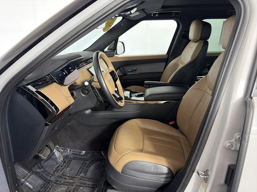 Gray 2024 Land Rover Range Rover Sport SE