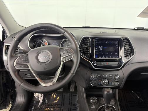 Diamond Black Crystal Pearlcoat 2020 Jeep Cherokee Limited