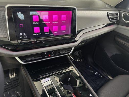 2024 Volkswagen Atlas 2.0T SEL