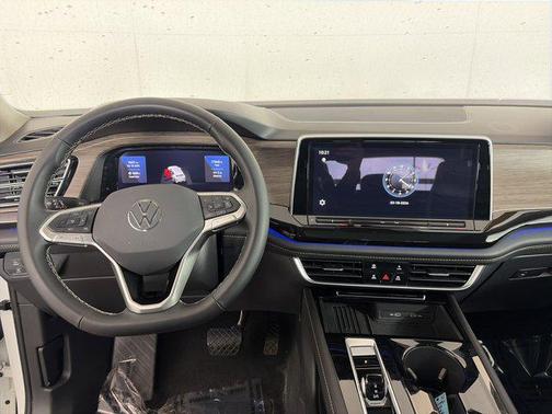 2025 Volkswagen Atlas 2.0T SEL