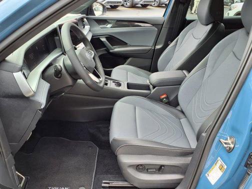 2025 Volkswagen Tiguan 2.0T SE R-Line Black 4MOTION