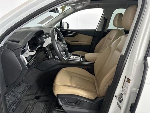 2023 Audi Q7 55 Premium Plus