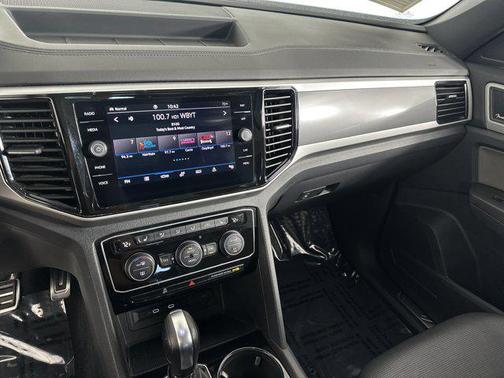 2023 Volkswagen Atlas Cross Sport 3.6L V6 SEL Premium R-Line