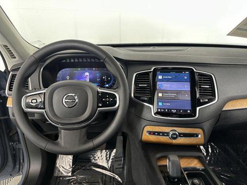 2023 Volvo XC90 B6 Plus 6-Seater