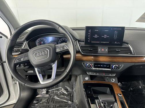 2023 Audi Q5 45 S line Premium Plus