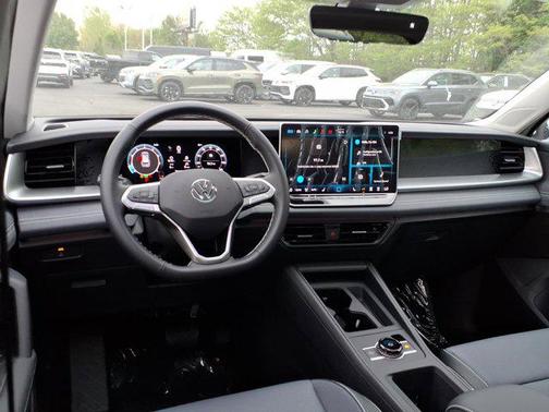 Pure White 2026 Volkswagen Tiguan 2.0T SE 4MOTION