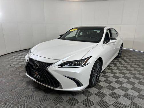 2022 Lexus ES 350 Base