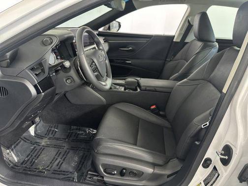 2022 Lexus ES 350 Base