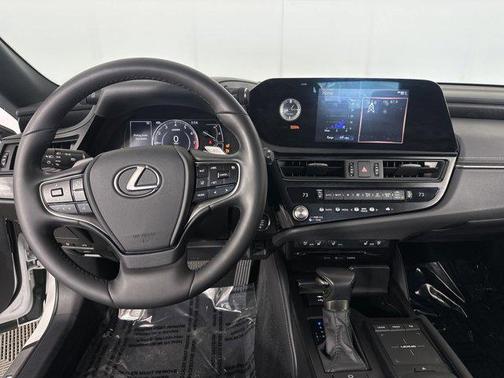 2022 Lexus ES 350 Base