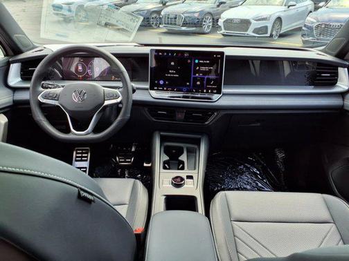 2025 Volkswagen Tiguan 2.0T SE R-Line Black 4MOTION