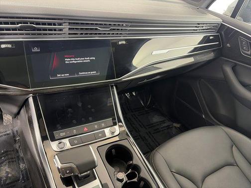 2025 Audi Q7 45 Premium