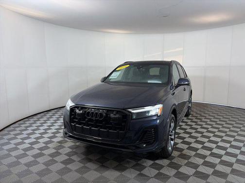 2025 Audi Q7 45 Premium