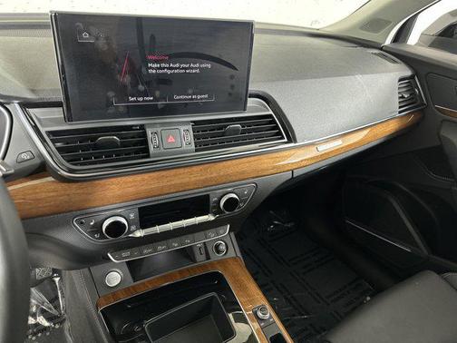 2023 Audi Q5 45 S line Prestige