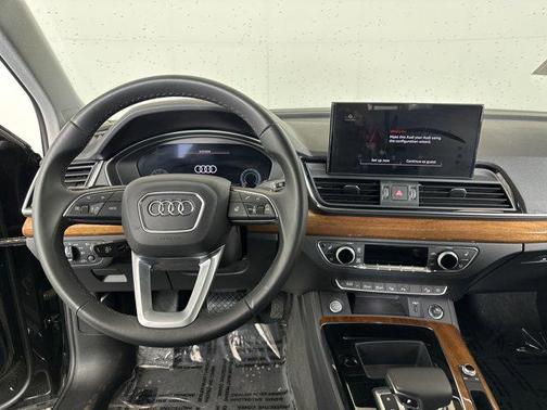 2023 Audi Q5 45 S line Prestige