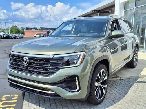 2025 Volkswagen Atlas 2.0T SEL Premium R-Line 4MOTION